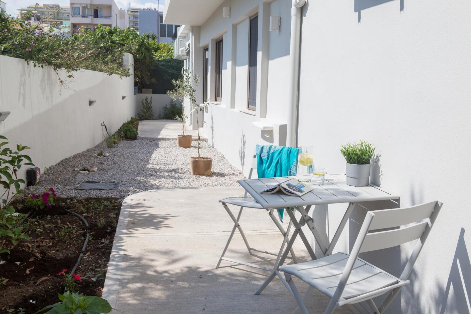 Calmare Suites Rethymno  Exterior photo